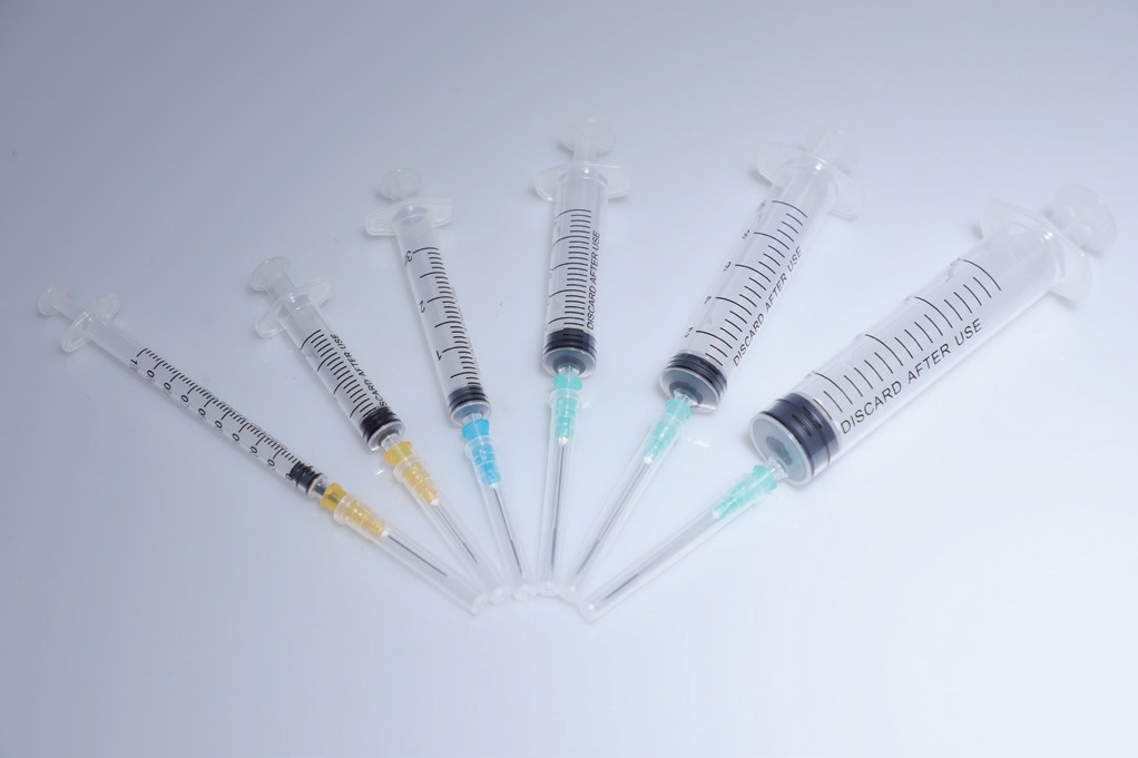 DISPOSABLE SYRINGE WITHOUT NEEDLE LUER LOCK